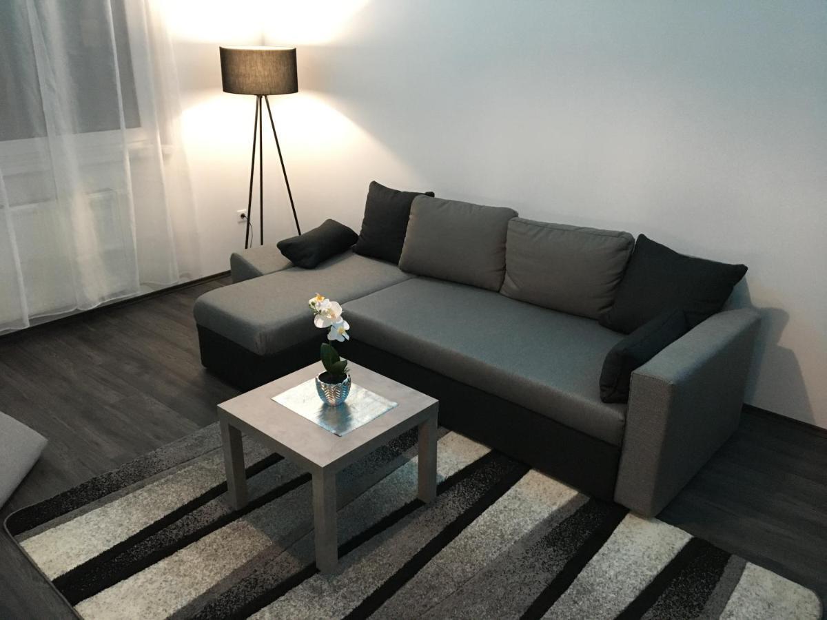 Queen Apartman Debrecen Bagian luar foto