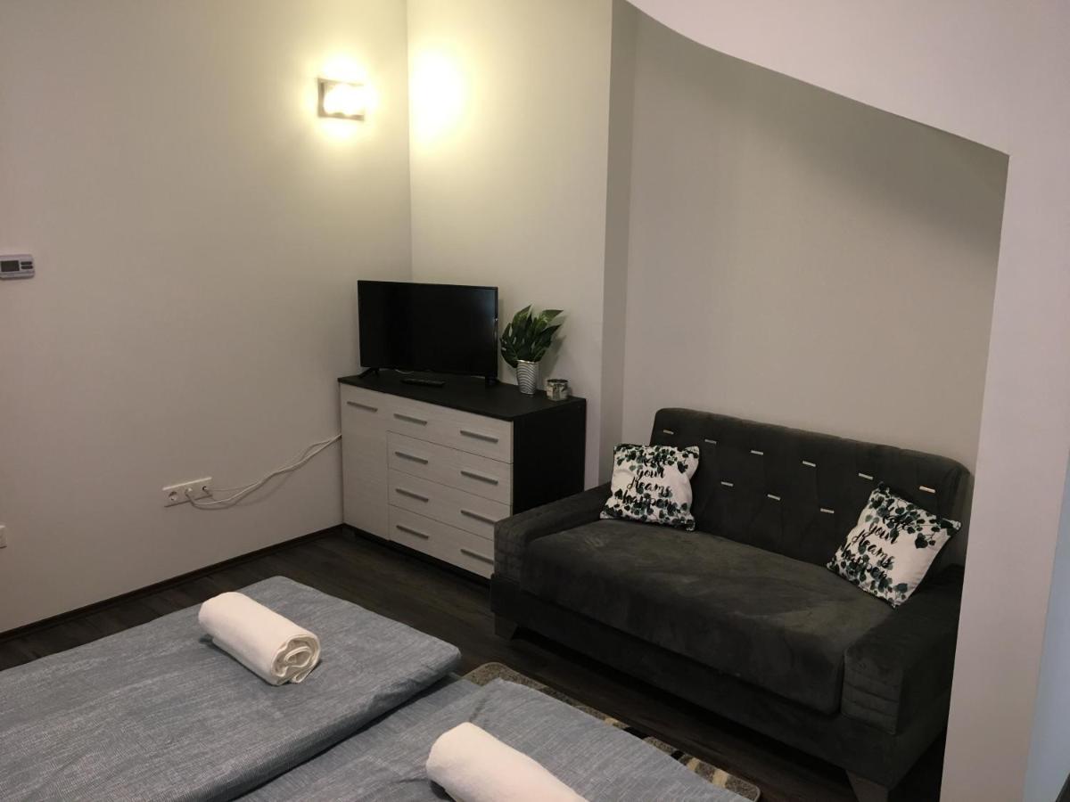 Queen Apartman Debrecen Bagian luar foto
