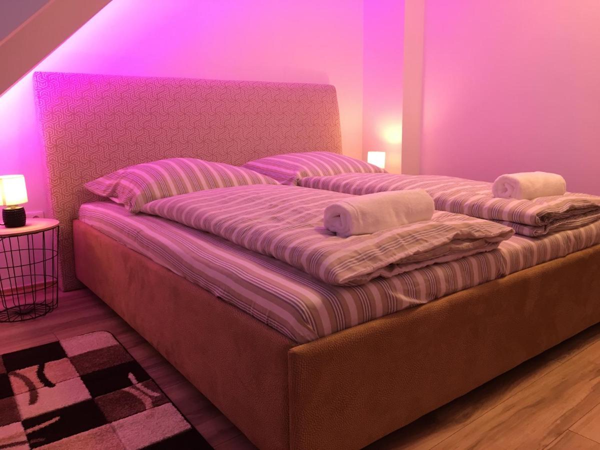 Queen Apartman Debrecen Bagian luar foto