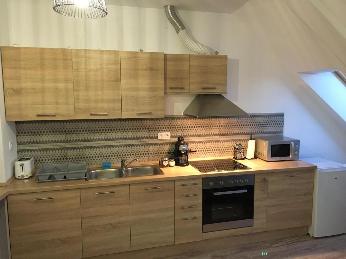 Queen Apartman Debrecen Bagian luar foto