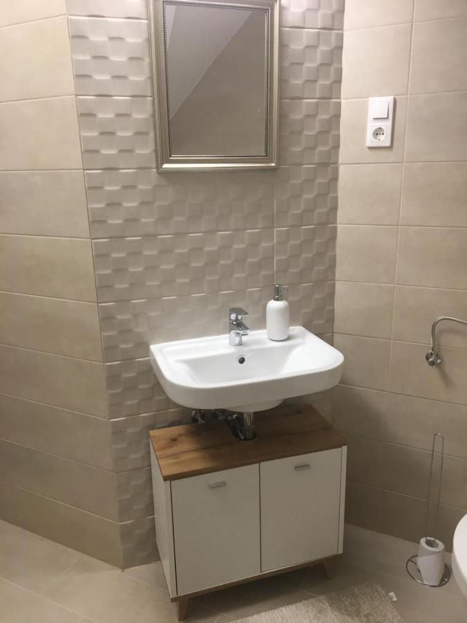 Queen Apartman Debrecen Bagian luar foto