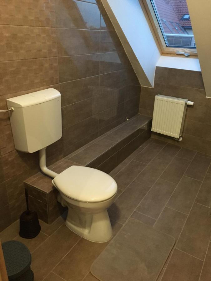 Queen Apartman Debrecen Bagian luar foto